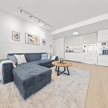 X34th Floor - Touch The Clouds In The Tallest Building In Eurovea Daire *