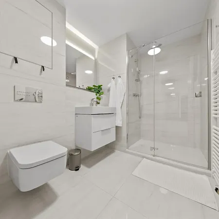 X34th Floor - Touch The Clouds In The Tallest Building In Eurovea * Pressburg