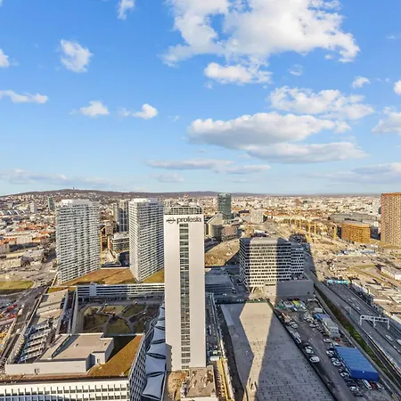 X34th Floor - Touch The Clouds In The Tallest Building In Eurovea * Pressburg