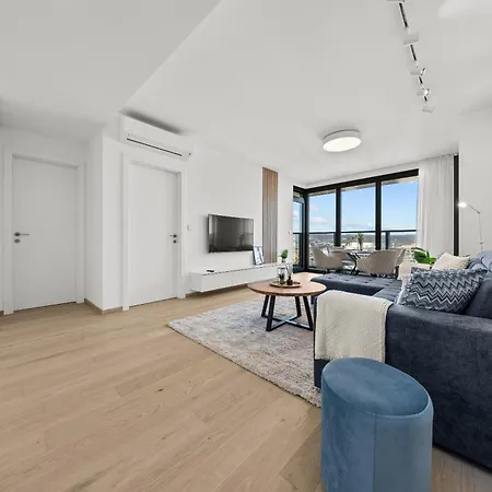 X34th Floor - Touch The Clouds In The Tallest Building In Eurovea