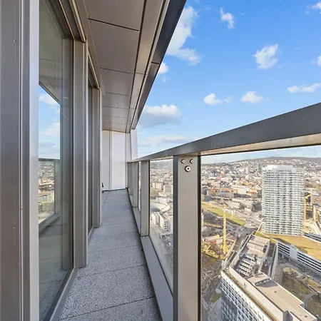 Apartment X34th Floor - Touch The Clouds In The Tallest Building In Eurovea