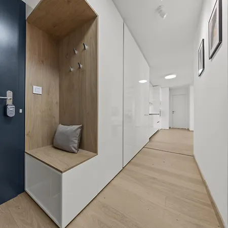Apartment X34th Floor - Touch The Clouds In The Tallest Building In Eurovea Bratislava