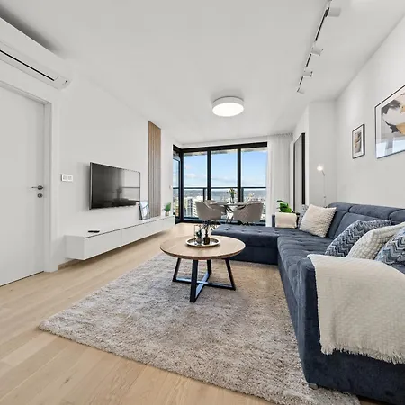 X34th Floor - Touch The Clouds In The Tallest Building In Eurovea Apartman *