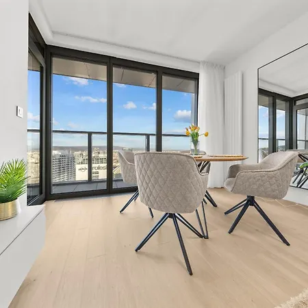 X34th Floor - Touch The Clouds In The Tallest Building In Eurovea Apartman Pozsony