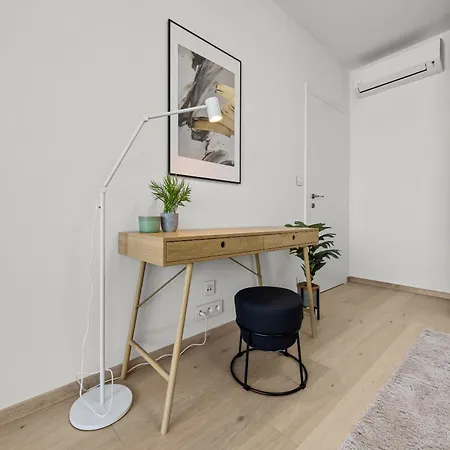 X34th Floor - Touch The Clouds In The Tallest Building In Eurovea * Pozsony