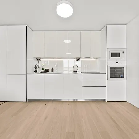 Apartman X34th Floor - Touch The Clouds In The Tallest Building In Eurovea Pozsony