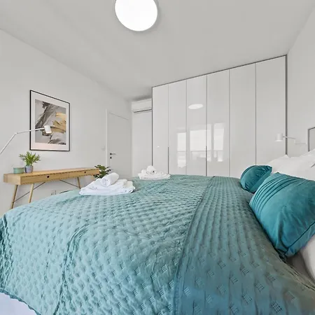 X34th Floor - Touch The Clouds In The Tallest Building In Eurovea Apartman Pozsony