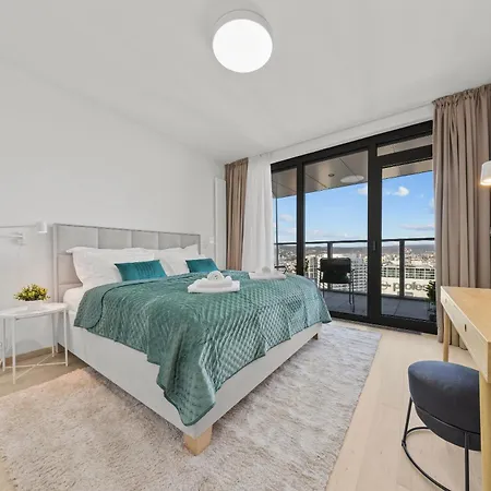 Apartman X34th Floor - Touch The Clouds In The Tallest Building In Eurovea *