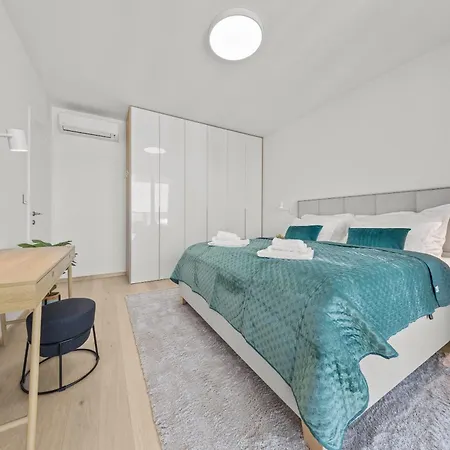 X34th Floor - Touch The Clouds In The Tallest Building In Eurovea * Bratislava