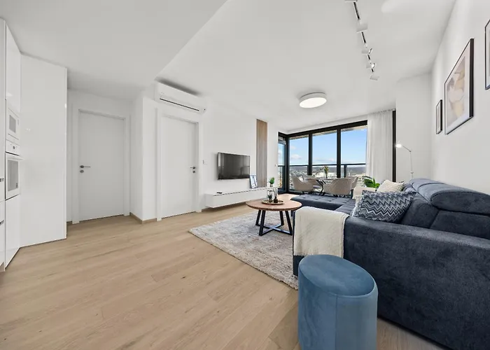 X34th Floor - Touch The Clouds In The Tallest Building In Eurovea