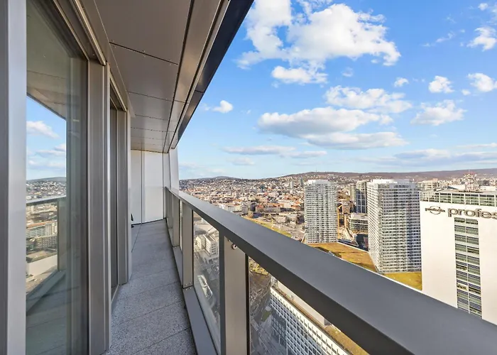 Apartament X34th Floor - Touch The Clouds In The Tallest Building In Eurovea Bratislava