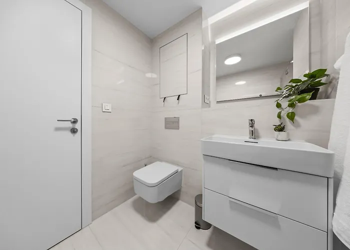 X34th Floor - Touch The Clouds In The Tallest Building In Eurovea * Bratislava